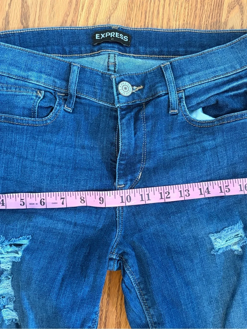 Express Barely Boot Mid Rise Distressed Jeans Size 8R Dark Wash Stretch